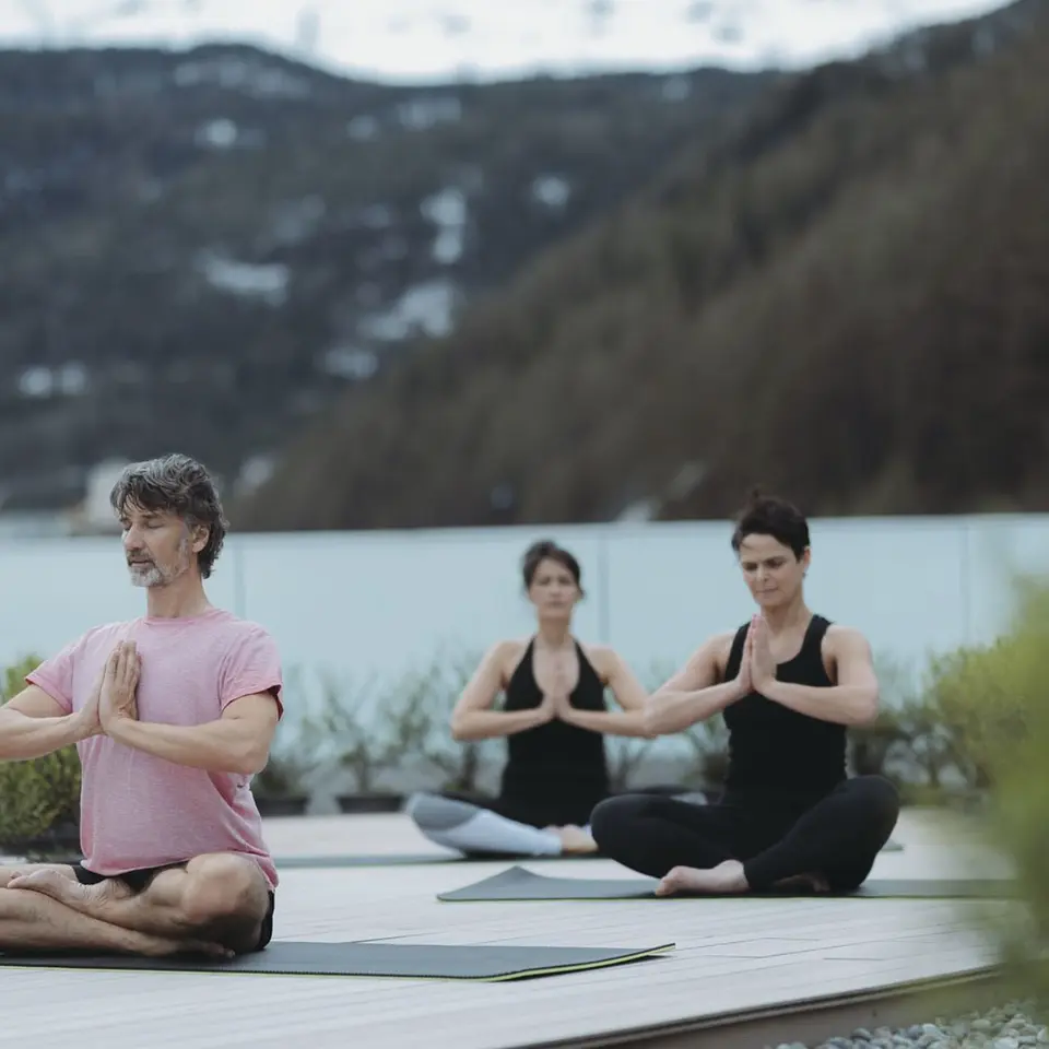 Yoga on an active holiday Ötztal valley | © copyright by www.christophschoech.com