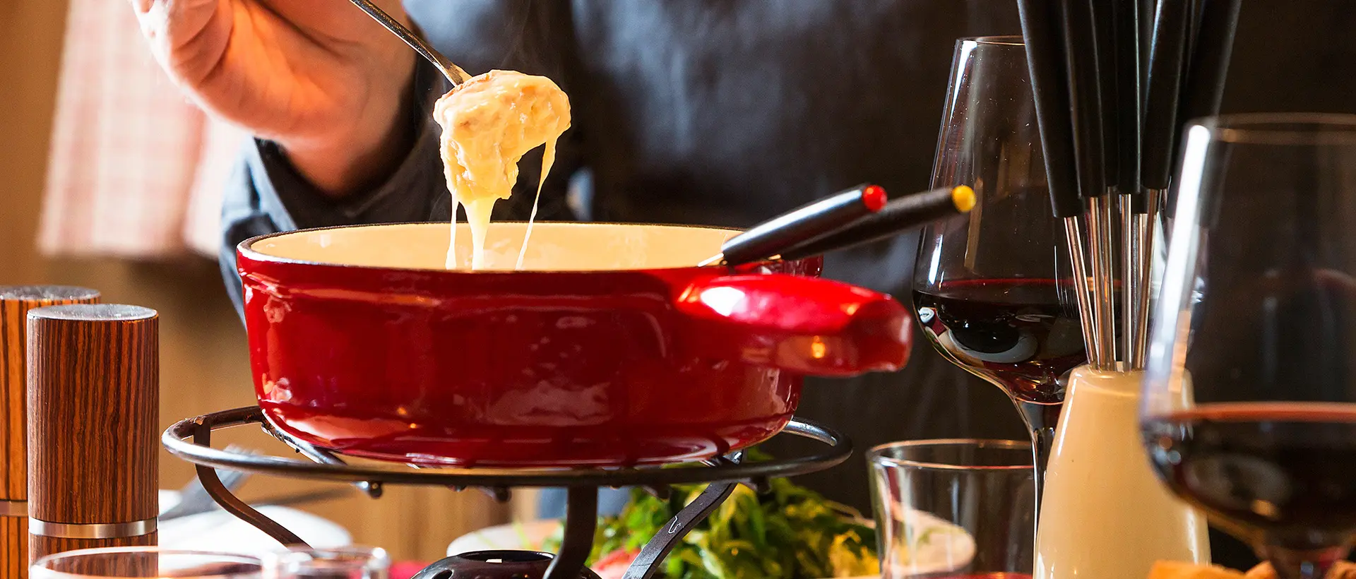 fondue at the gourmet hotel Tyrol | © Klaus Lorke