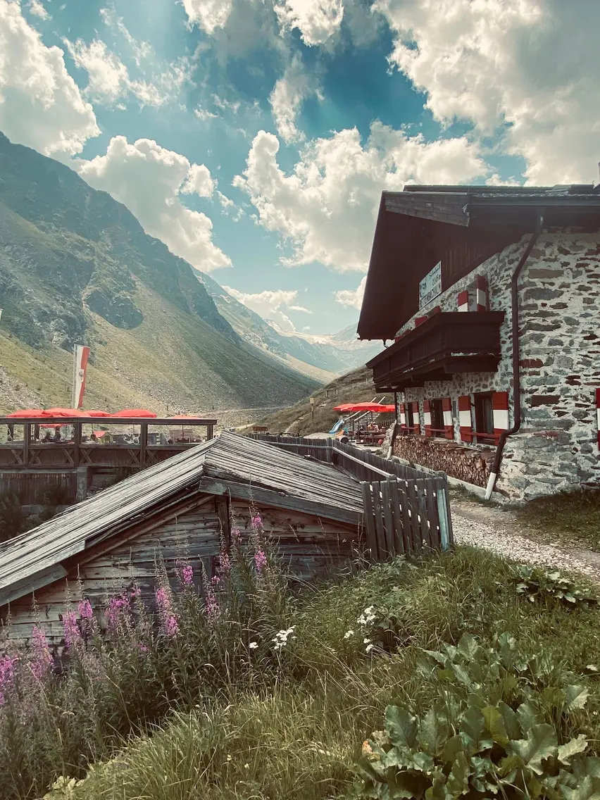 Beautiful sky above the Rettenbach Alm