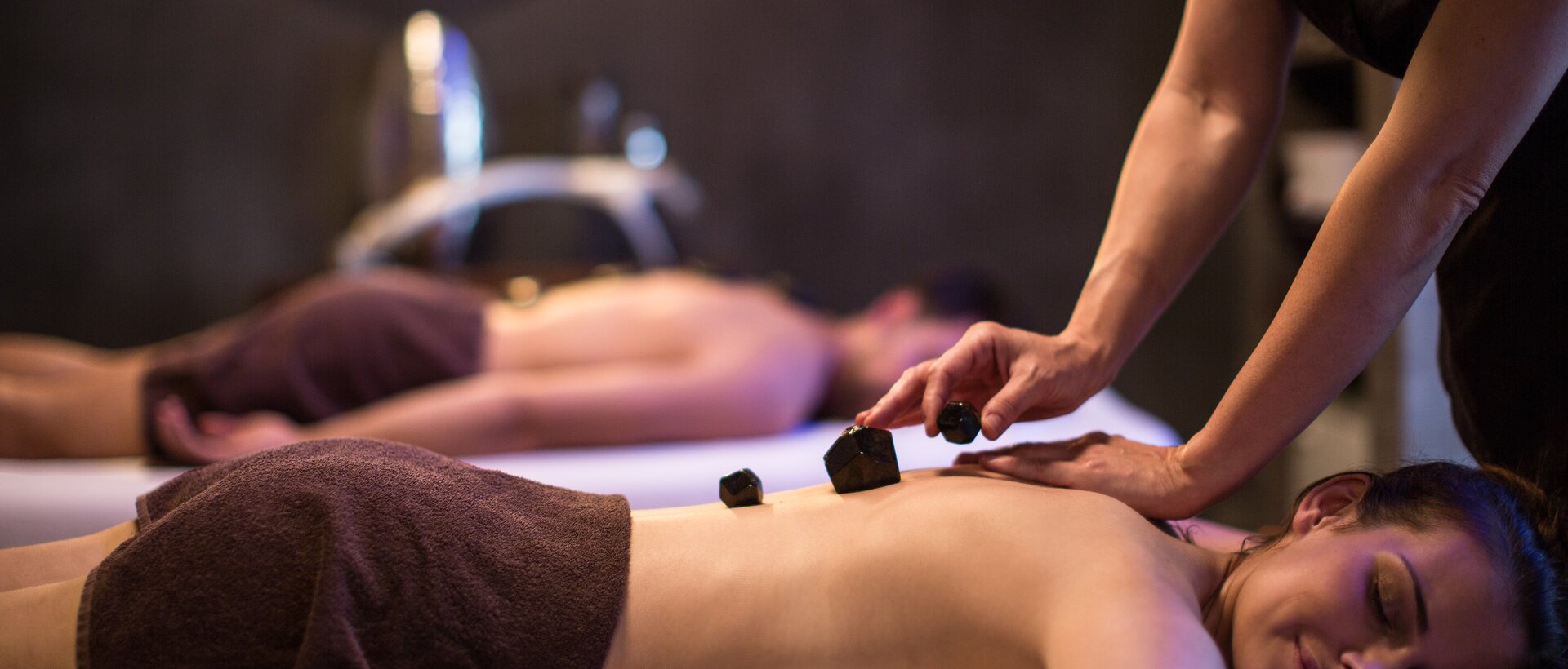 massage with Ötztal grenades | © schatzl.at