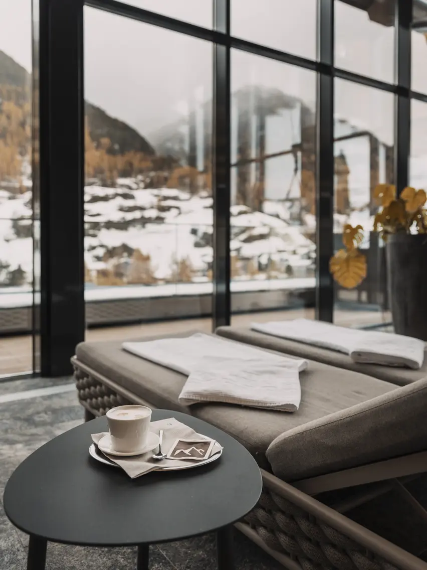 Relax area with a snowy view | © ROSSNER-Dominik Fotografie & Film